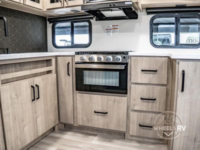 2026 Grand Design Imagine XLS - Photo 17