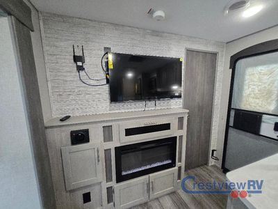2023 Coachmen RV Catalina Legacy - Photo 18