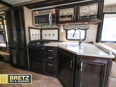 2016 Thor Motor Coach Four Winds Super C — photo 16 view