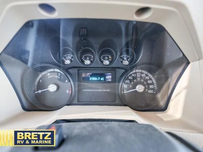 2016 Thor Motor Coach Four Winds Super C — photo 8 view
