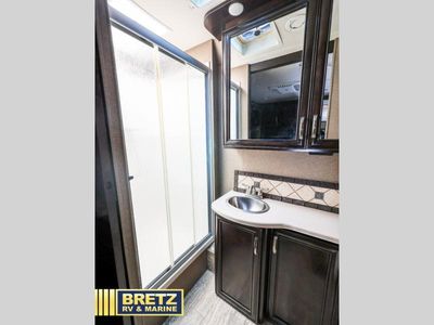 2016 Thor Motor Coach Four Winds Super C — photo 21 view