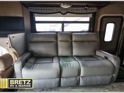 2016 Thor Motor Coach Four Winds Super C — photo 14 view