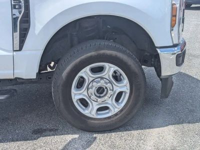 2025 Ford F-250SD — photo 10 view
