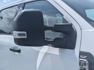 2025 Ford F-250SD — photo 9 view