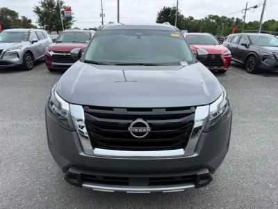 2025 Nissan Pathfinder - Photo 2