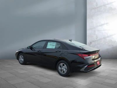 2026 Hyundai Elantra - Photo 4