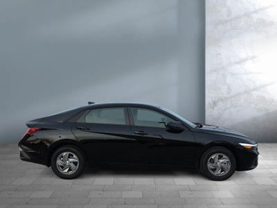 2026 Hyundai Elantra - Photo 7