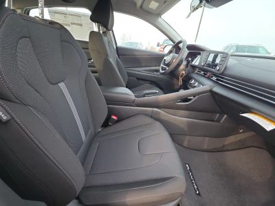 2026 Hyundai Elantra - Photo 15