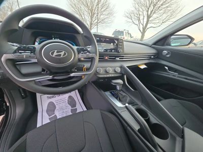 2026 Hyundai Elantra - Photo 12