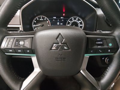 2024 Mitsubishi Outlander - Photo 12