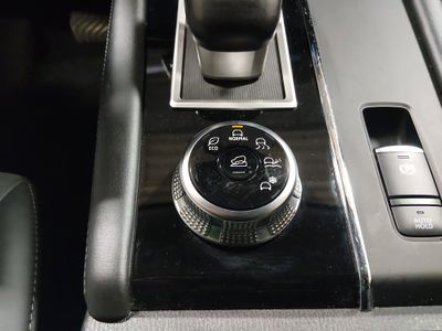 2024 Mitsubishi Outlander - Photo 22