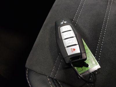 2024 Mitsubishi Outlander - Photo 15