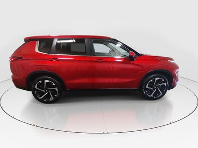 2024 Mitsubishi Outlander - Photo 8