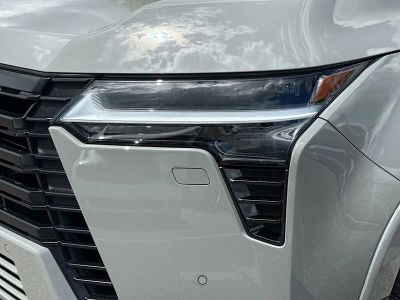 2024 Lexus GX — photo 9 view