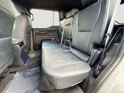 2024 Lexus GX — photo 21 view