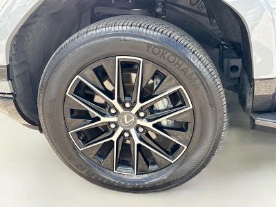 2024 Lexus GX — photo 42 view