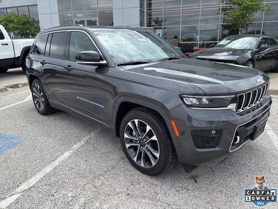 2025 Jeep Grand Cherokee — engine compartment view