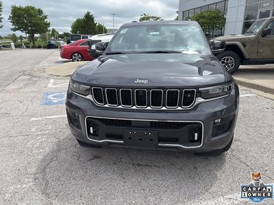 2025 Jeep Grand Cherokee — photo 10 view