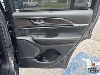 2025 Jeep Grand Cherokee — photo 43 view