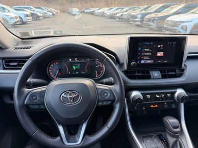 2023 Toyota RAV4 XLE - Photo 12