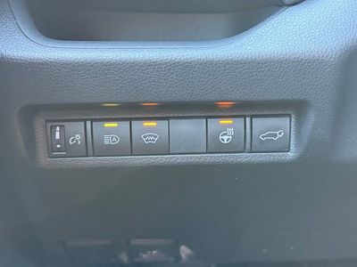 2023 Toyota RAV4 XLE - Photo 21