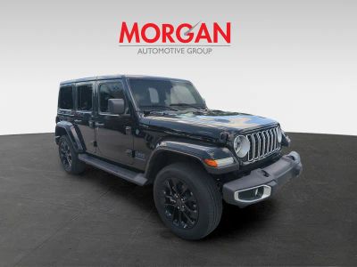 2025 Jeep Wrangler — side profile view