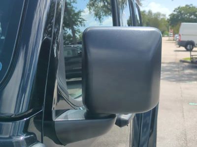 2025 Jeep Wrangler — photo 12 view