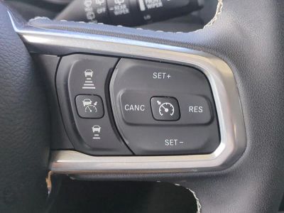2025 Jeep Wrangler — photo 26 view