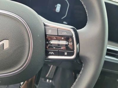 2025 Kia Sorento — photo 12 view