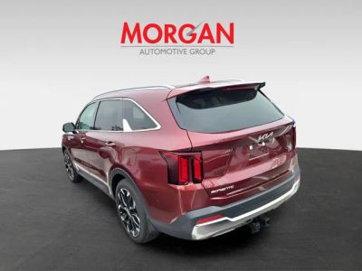 2025 Kia Sorento — rear three-quarter view