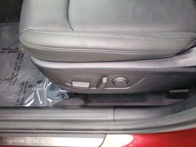 2025 Kia Sorento — photo 9 view
