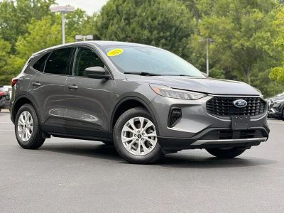 2025 Ford Escape — side profile view