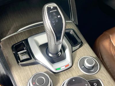 2023 Alfa Romeo Stelvio — photo 18 view