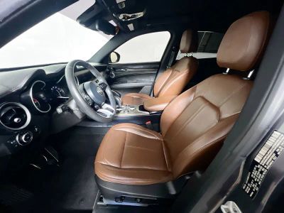 2023 Alfa Romeo Stelvio — photo 9 view
