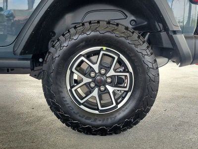 2026 Jeep Wrangler — photo 7 view