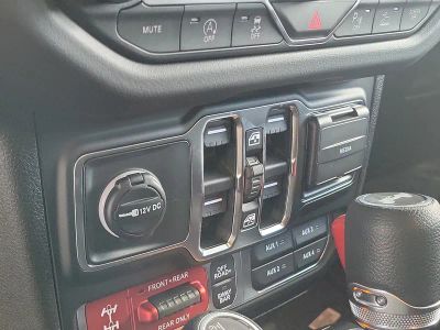 2026 Jeep Wrangler — photo 15 view