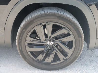 2021 Volkswagen Atlas Cross Sport — photo 12 view