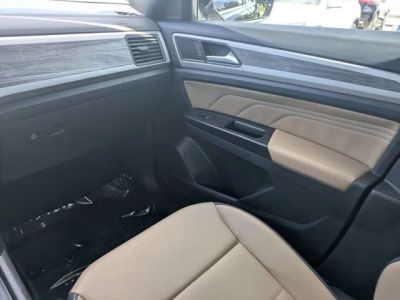 2021 Volkswagen Atlas Cross Sport — photo 15 view