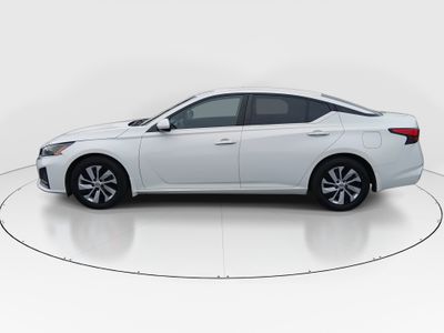 2023 Nissan Altima - Photo 4