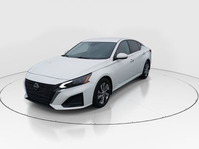 2023 Nissan Altima - Photo 3
