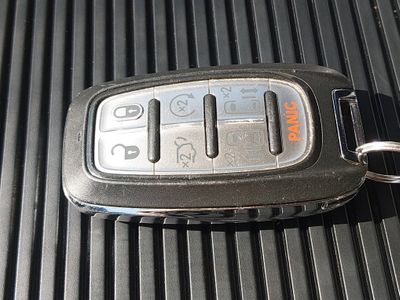 2023 Chrysler Pacifica — photo 15 view