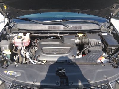 2023 Chrysler Pacifica — photo 9 view