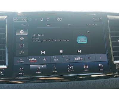 2023 Chrysler Pacifica — photo 17 view