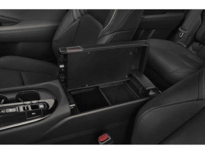 2026 Toyota Crown Signia — photo 11 view