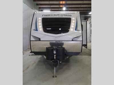 2021 Coachmen Freedom Express Ultra Lite - Photo 2