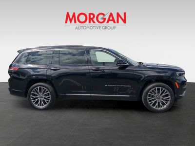2023 Jeep Grand Cherokee L — interior view