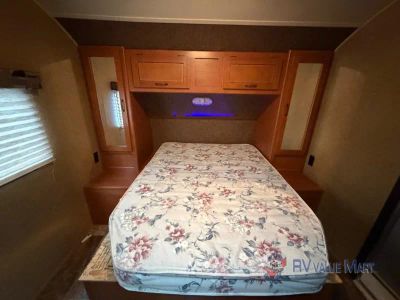 2015 Forest River RV Cherokee Grey Wolf — photo 22 view