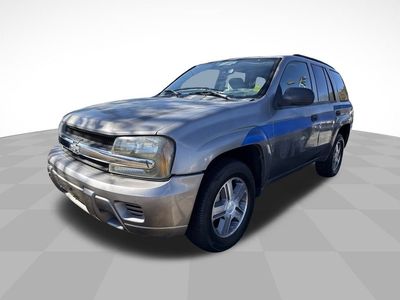 2007 Chevrolet Trailblazer LS in Graystone Metallic — front three-quarter view