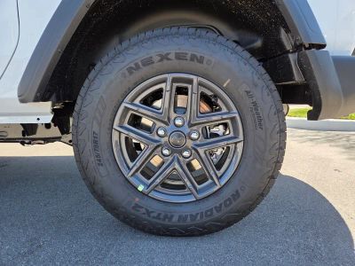 2026 Jeep Wrangler — photo 11 view