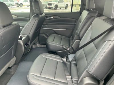 2026 Chevrolet Traverse — photo 17 view